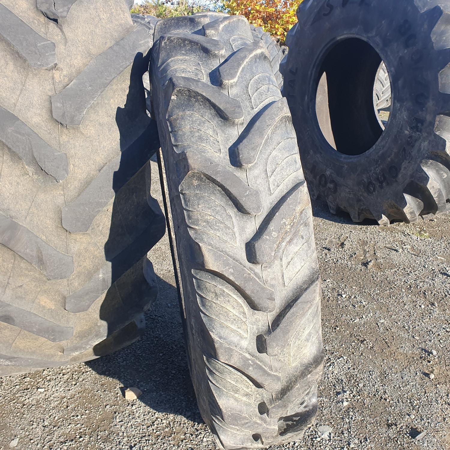  Cauciucuri 270/95R32  Taurus