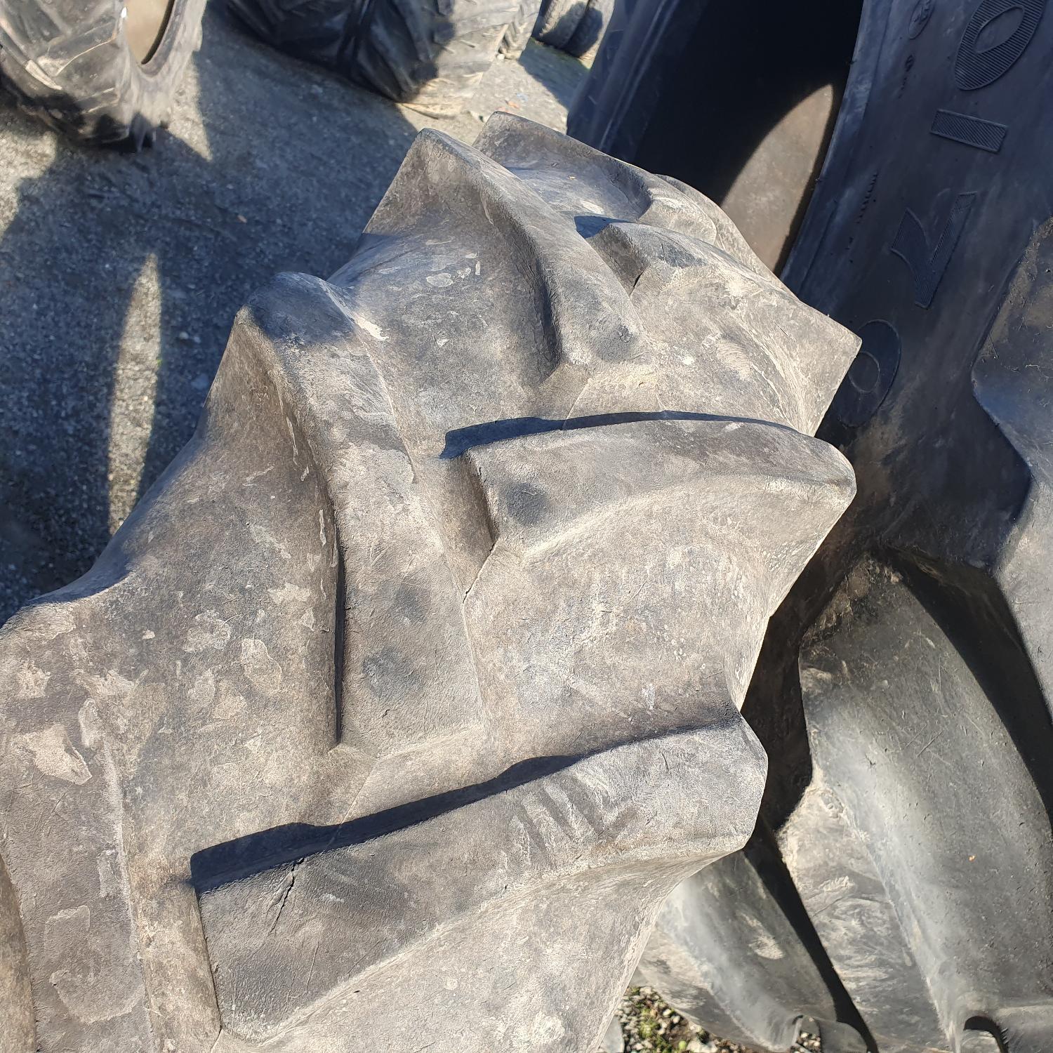  Cauciucuri 11.2-24 (280/85R24) Bkt