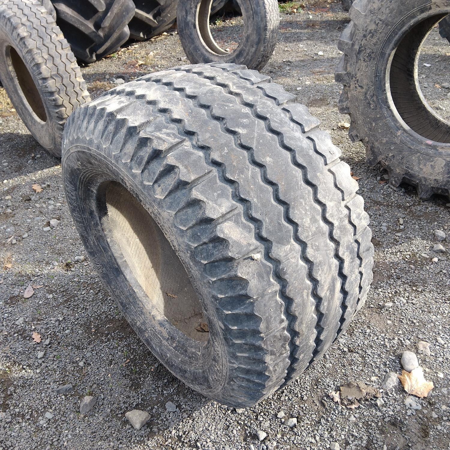  Cauciucuri 15.0/55-17  Vredestein