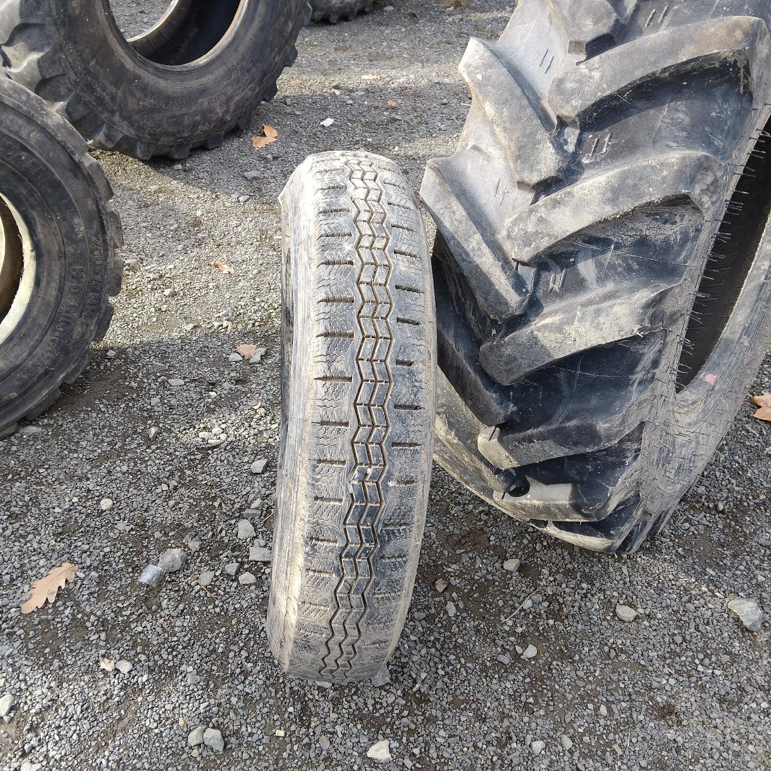  Cauciucuri 165-400 -15  Michelin