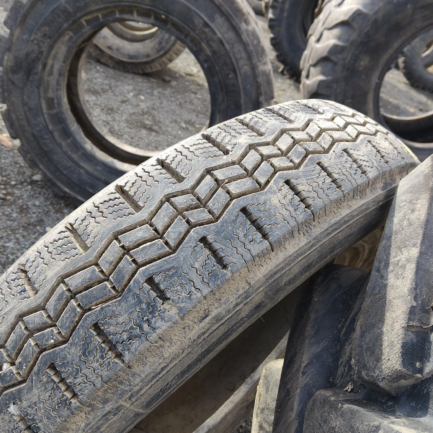  Cauciucuri 165-400 -15  Michelin