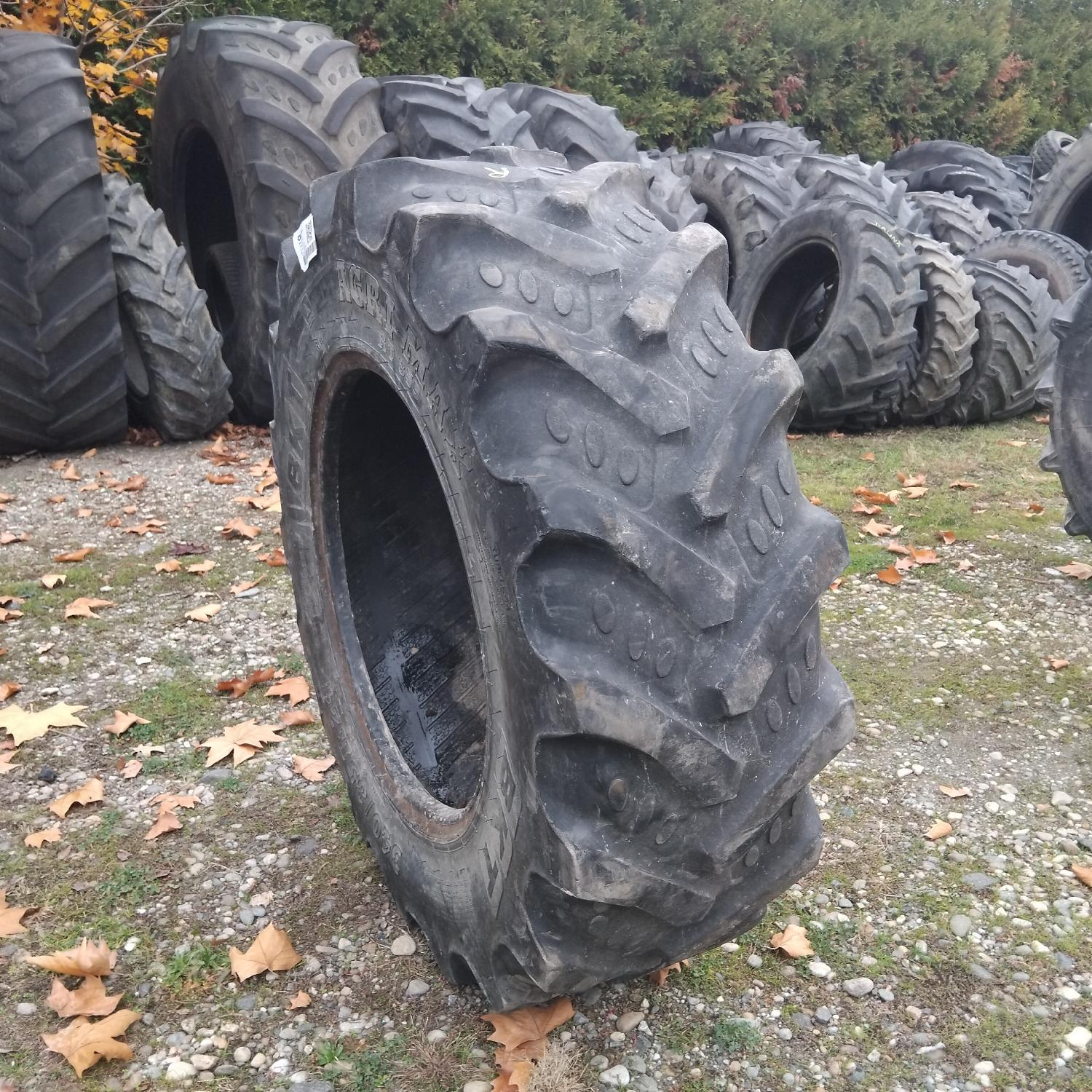  Cauciucuri 340/85R24 (13.6R24) Bkt