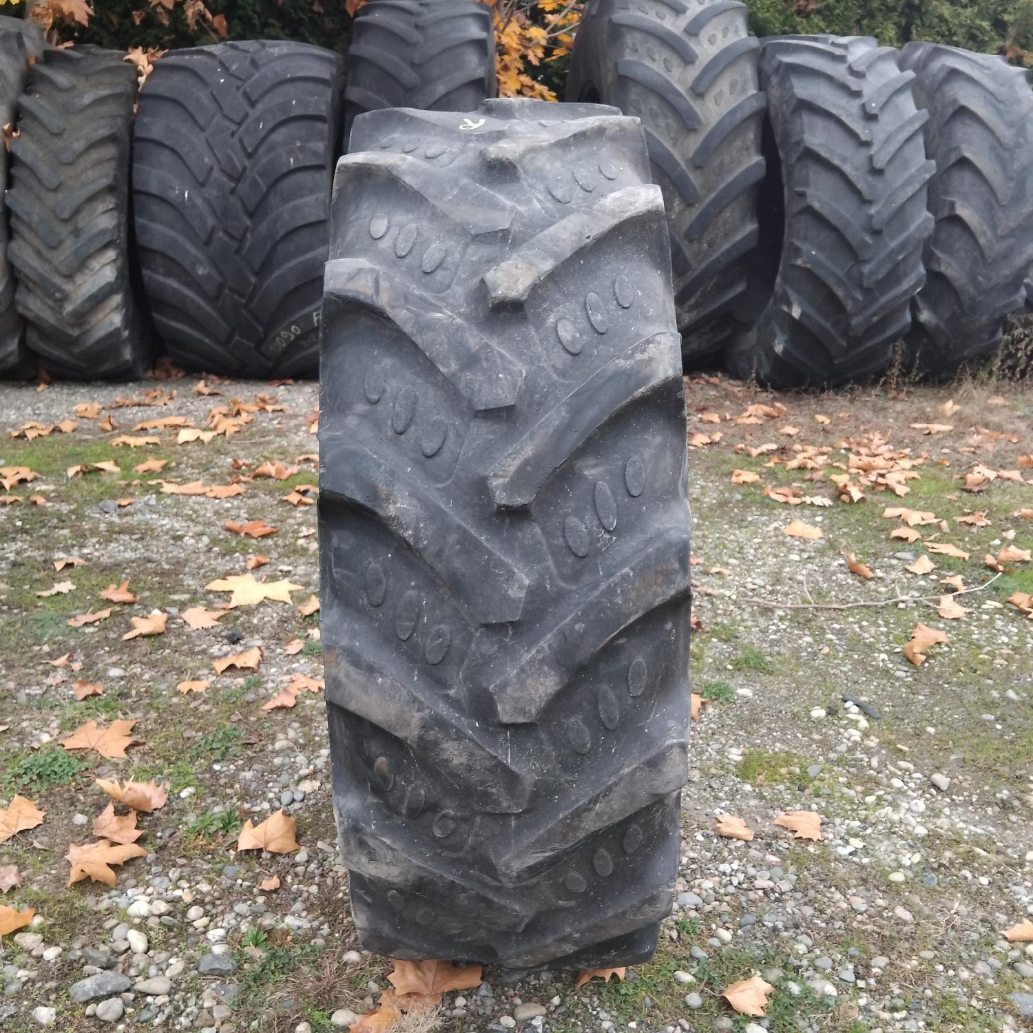  Cauciucuri 340/85R24 (13.6R24) Bkt