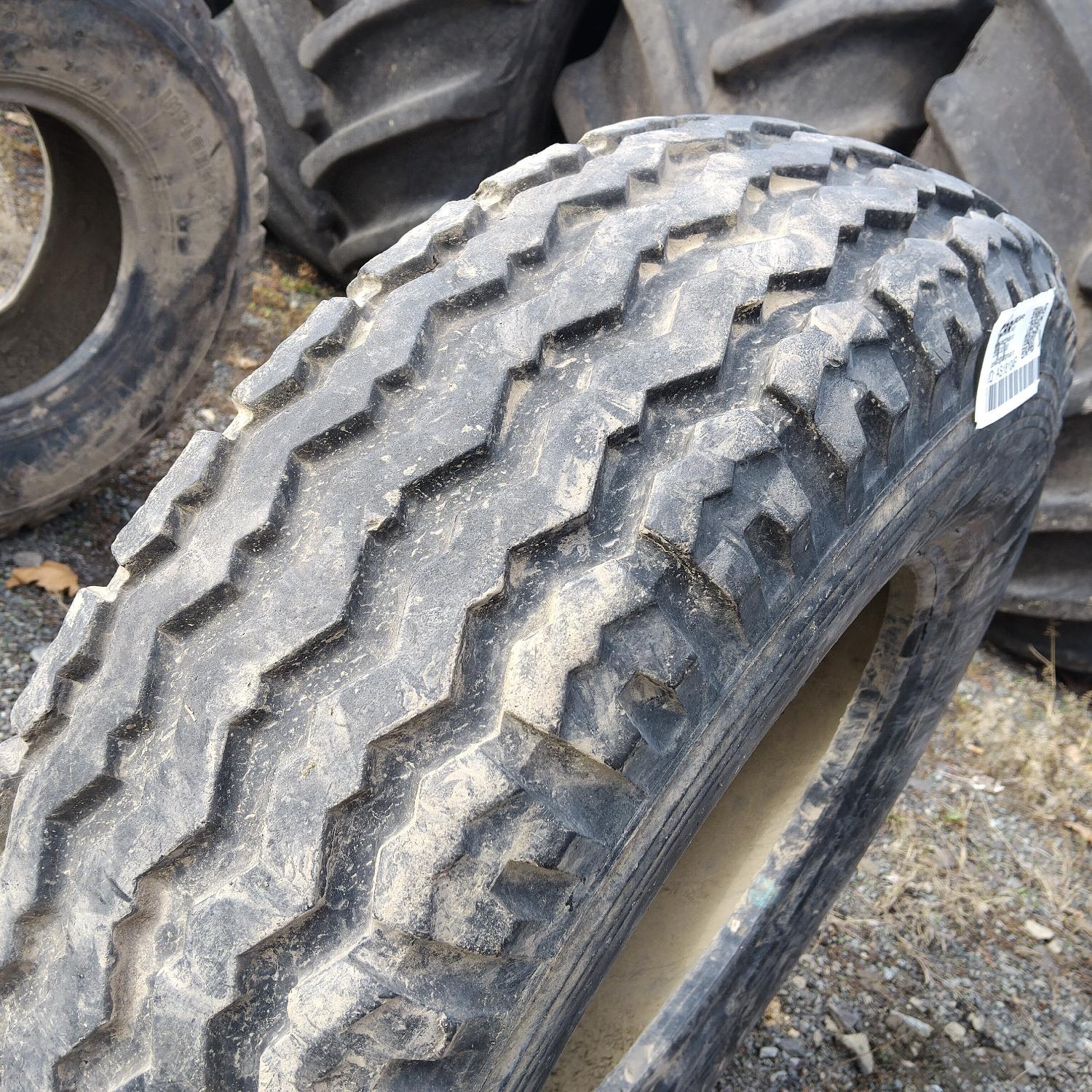  Cauciucuri 10.5/80-18 (10.5R18) Dunlop