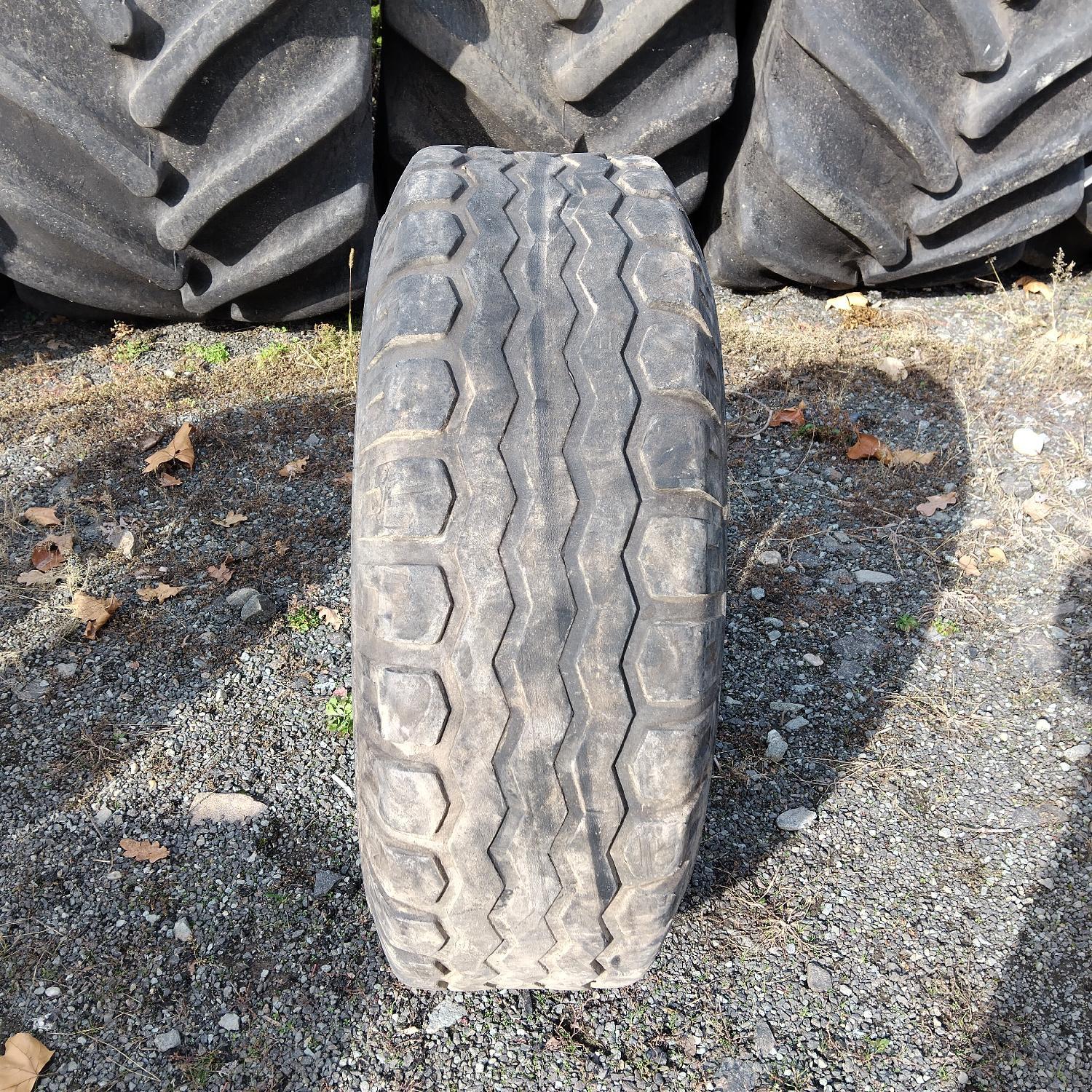  Cauciucuri 11.5/80-15.3  Implement