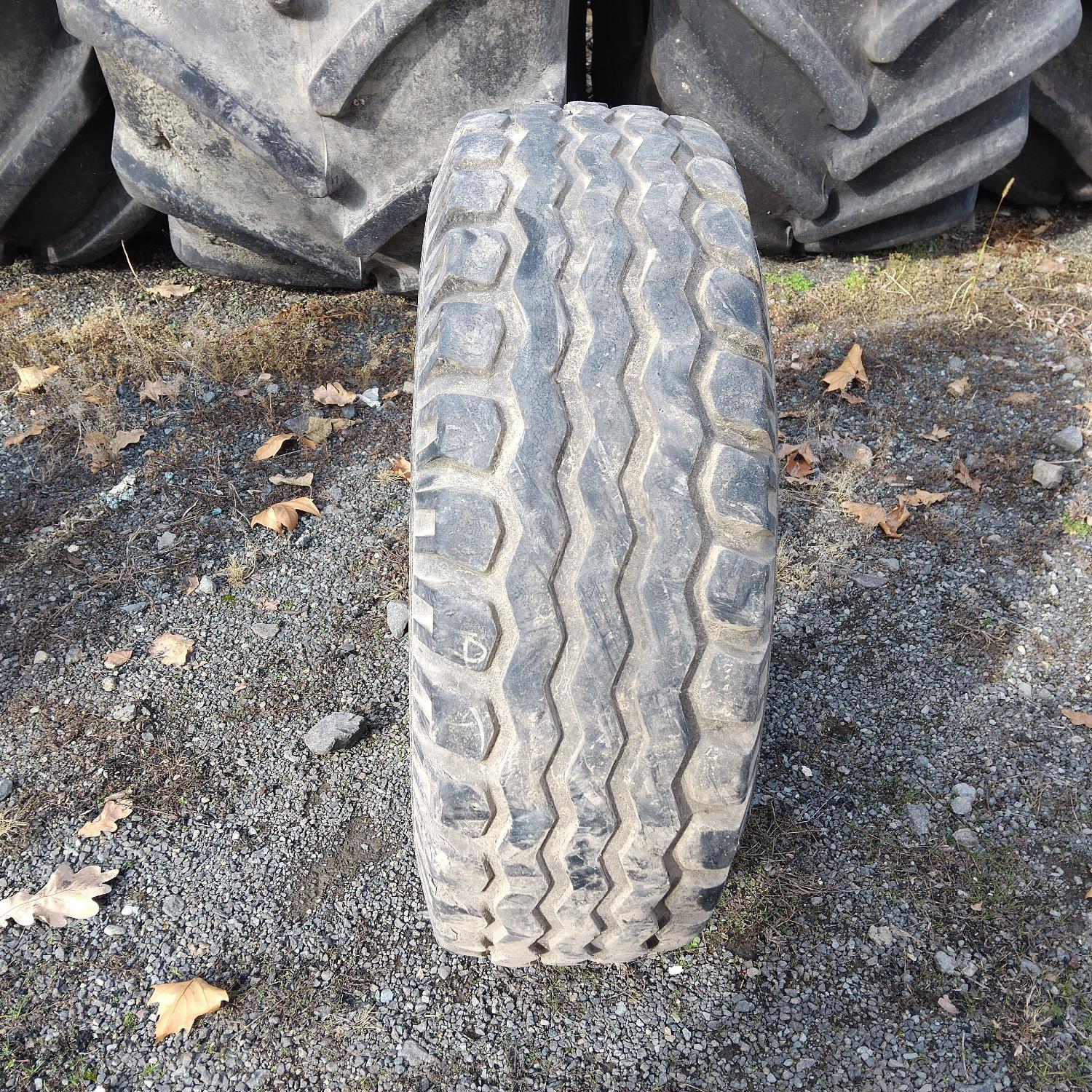  Cauciucuri 10.5/80-18 (10.5R18) Goodyear