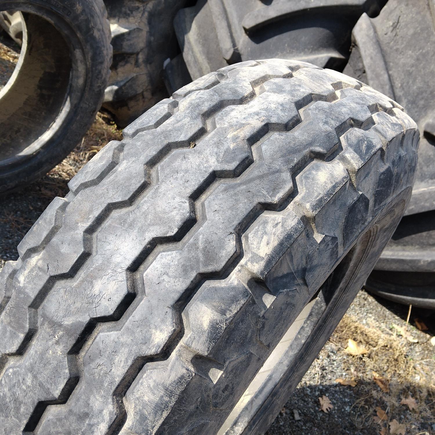  Cauciucuri 10.5/80-18 (10.5R18) Semperit