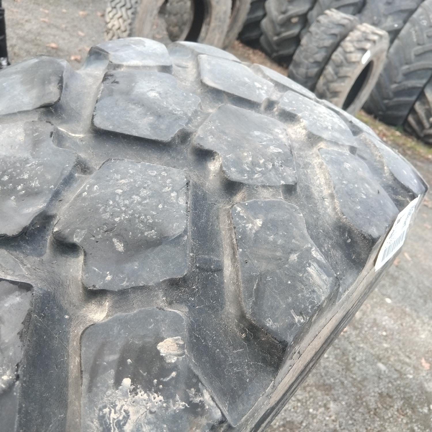  Cauciucuri 365/80R20 (14.5R20) Michelin