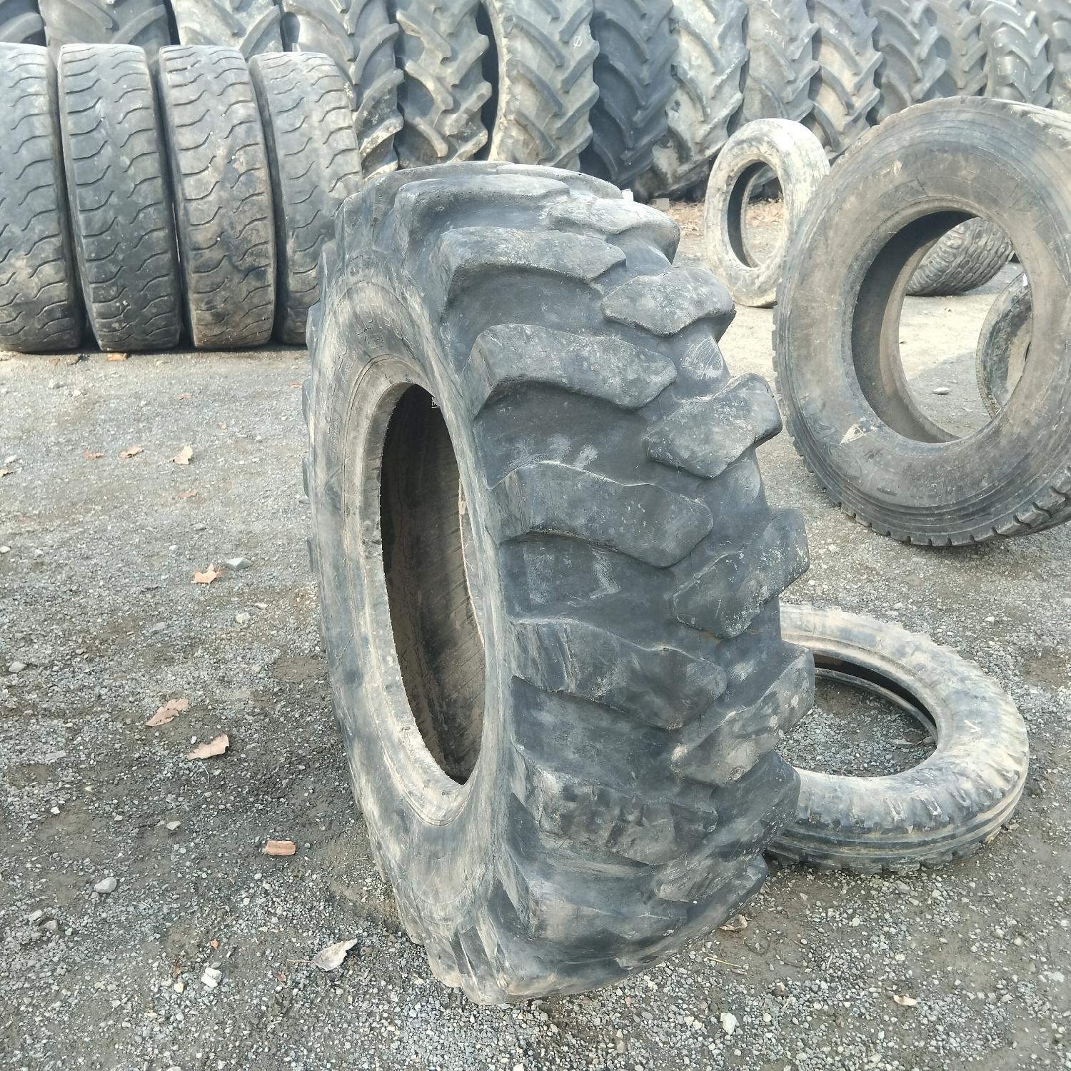  Cauciucuri 12.5-20  Mitas