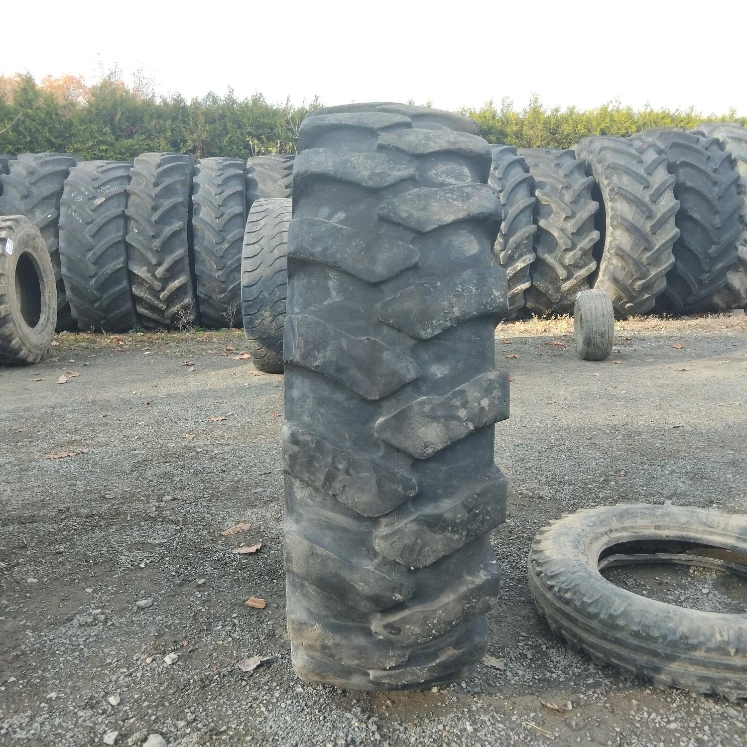  Cauciucuri 12.5-20  Mitas