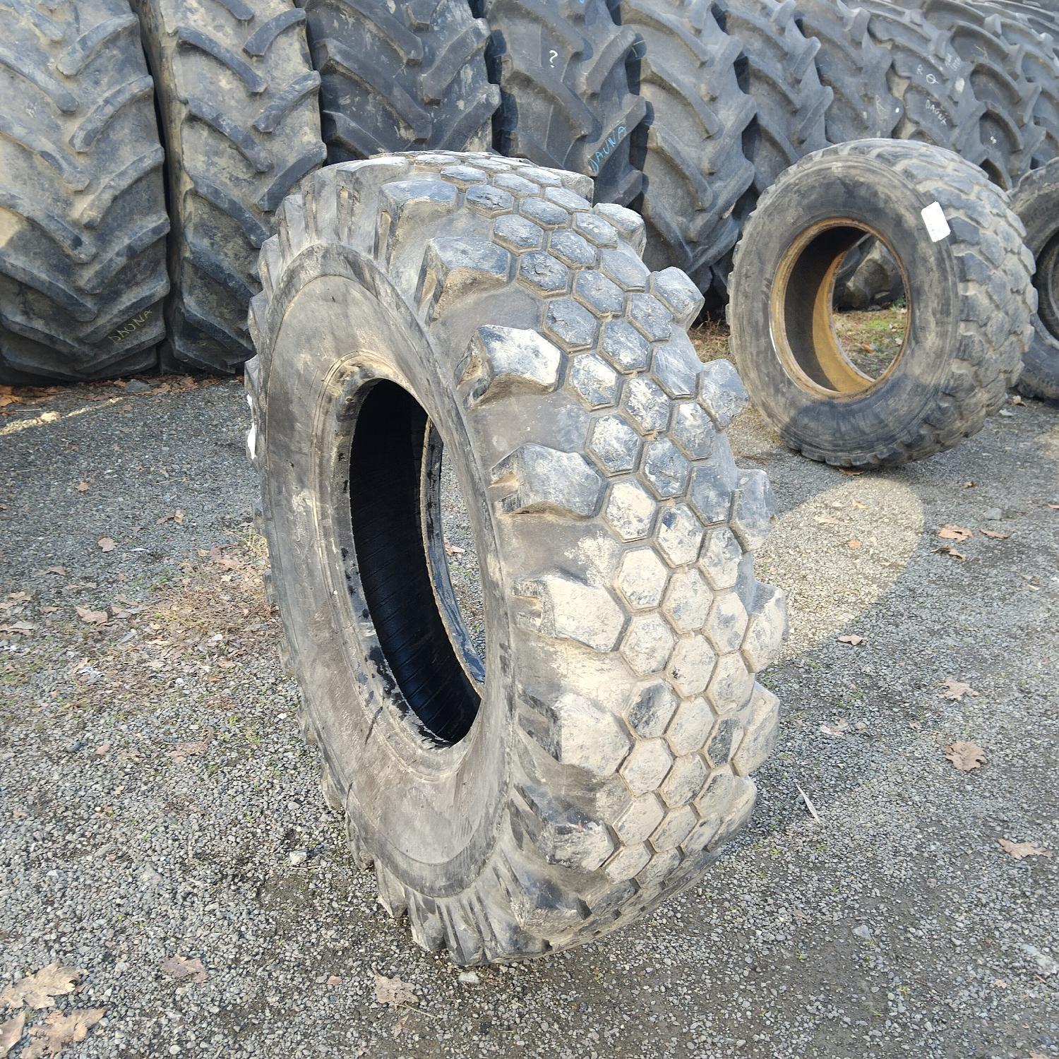  Cauciucuri 14.5-20 (365/80R20) Barum