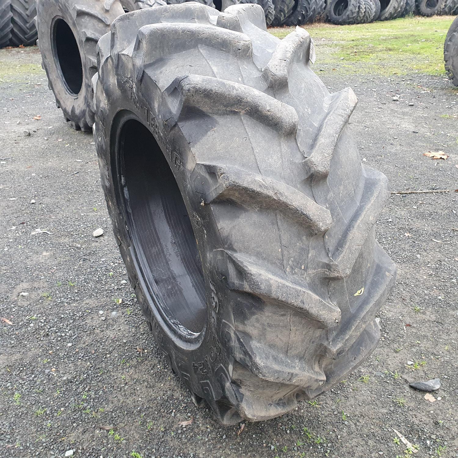  Cauciucuri 360/70R24  Trelleborg