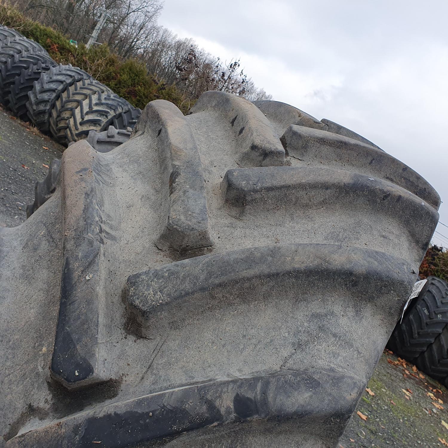  Cauciucuri 800/70R32  Continental