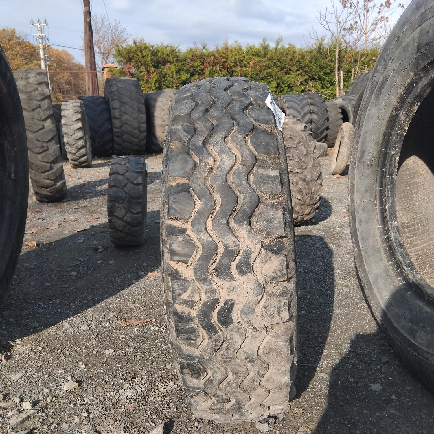  Cauciucuri 7.00-12  Semperit