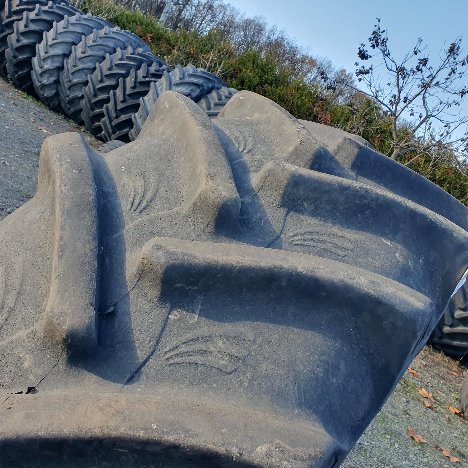  Cauciucuri 600/70R30  Gri