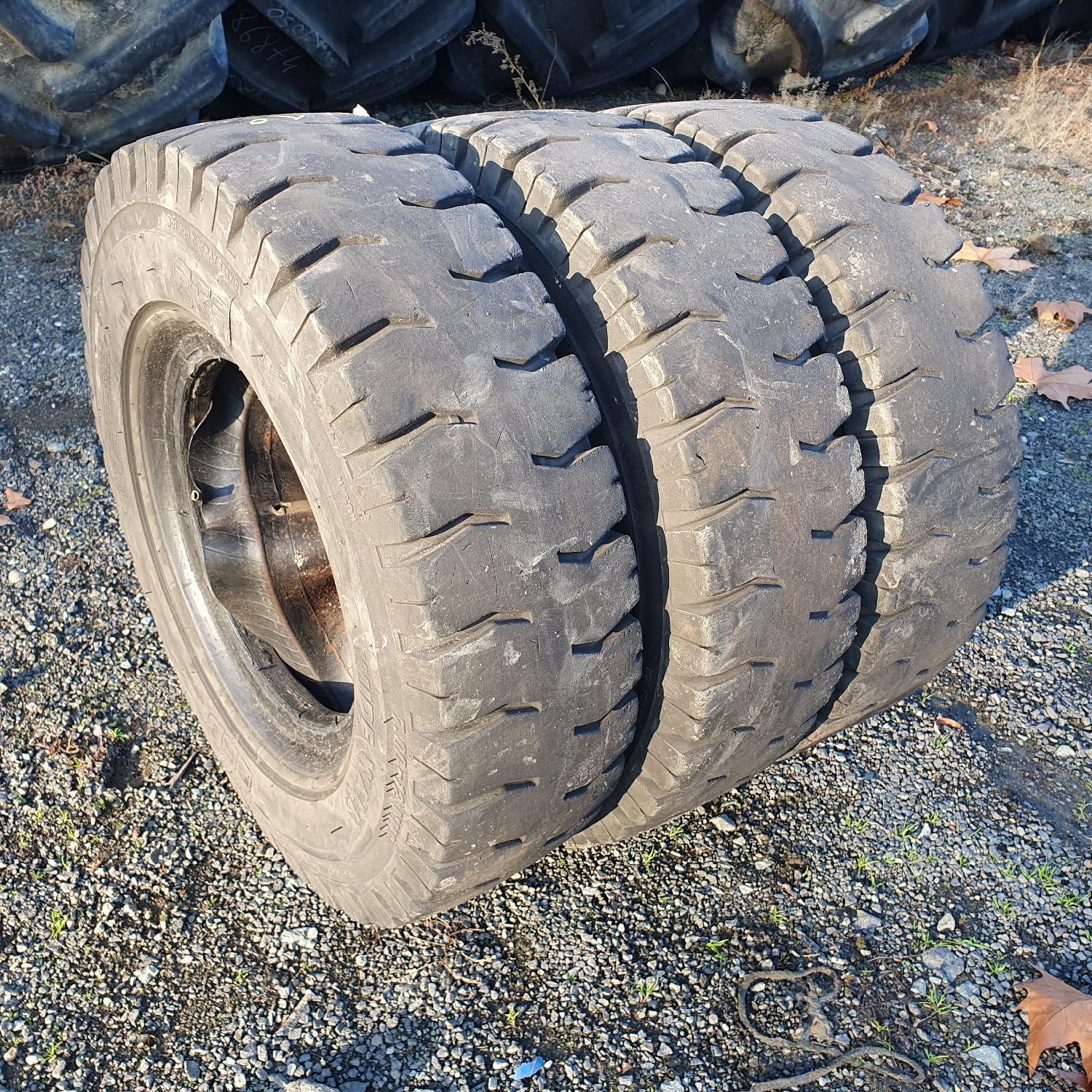  Cauciucuri 7.00-12  Bkt