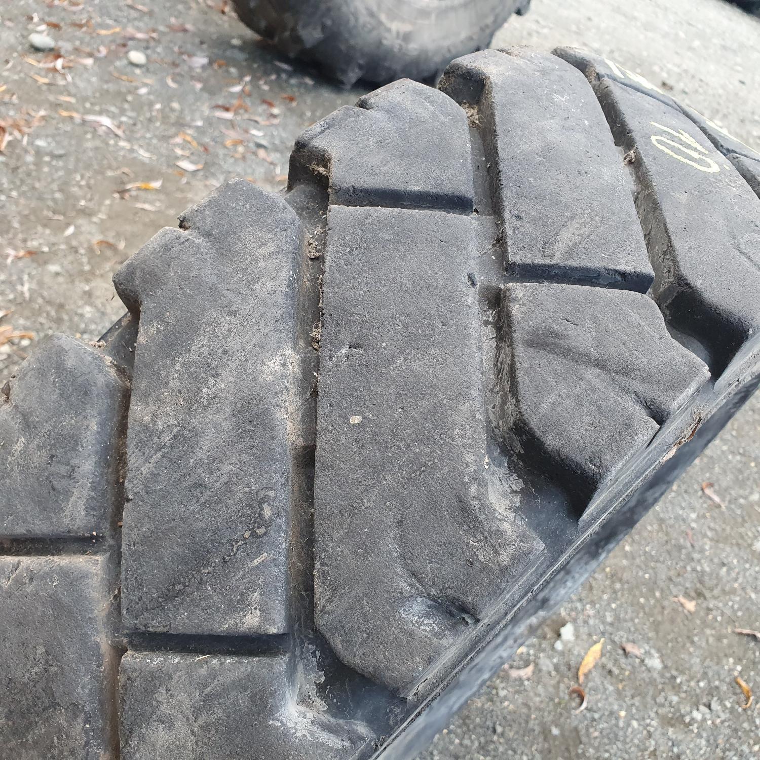  Cauciucuri 7.00-12  Solideal