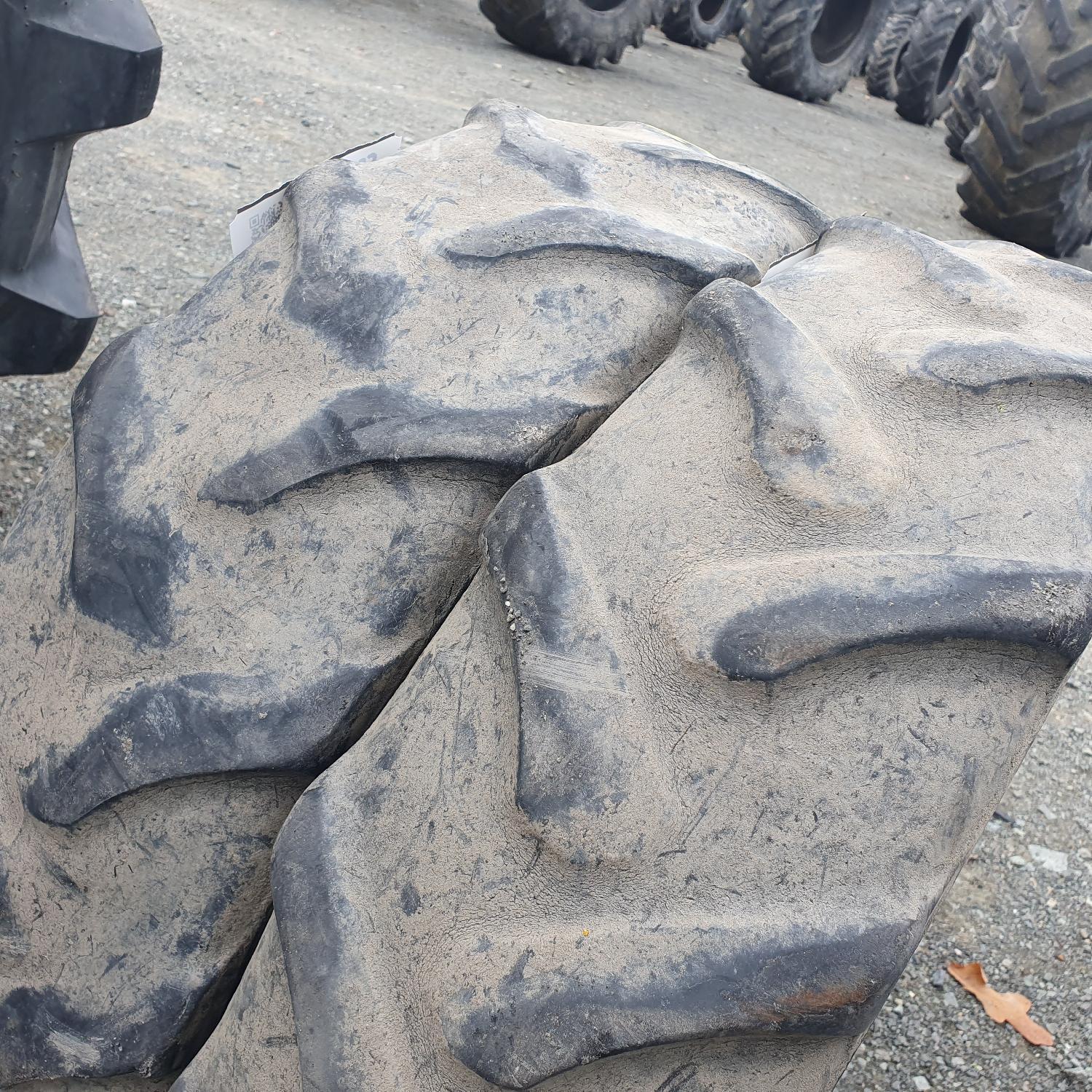  Cauciucuri 180/100-15  Vredestein