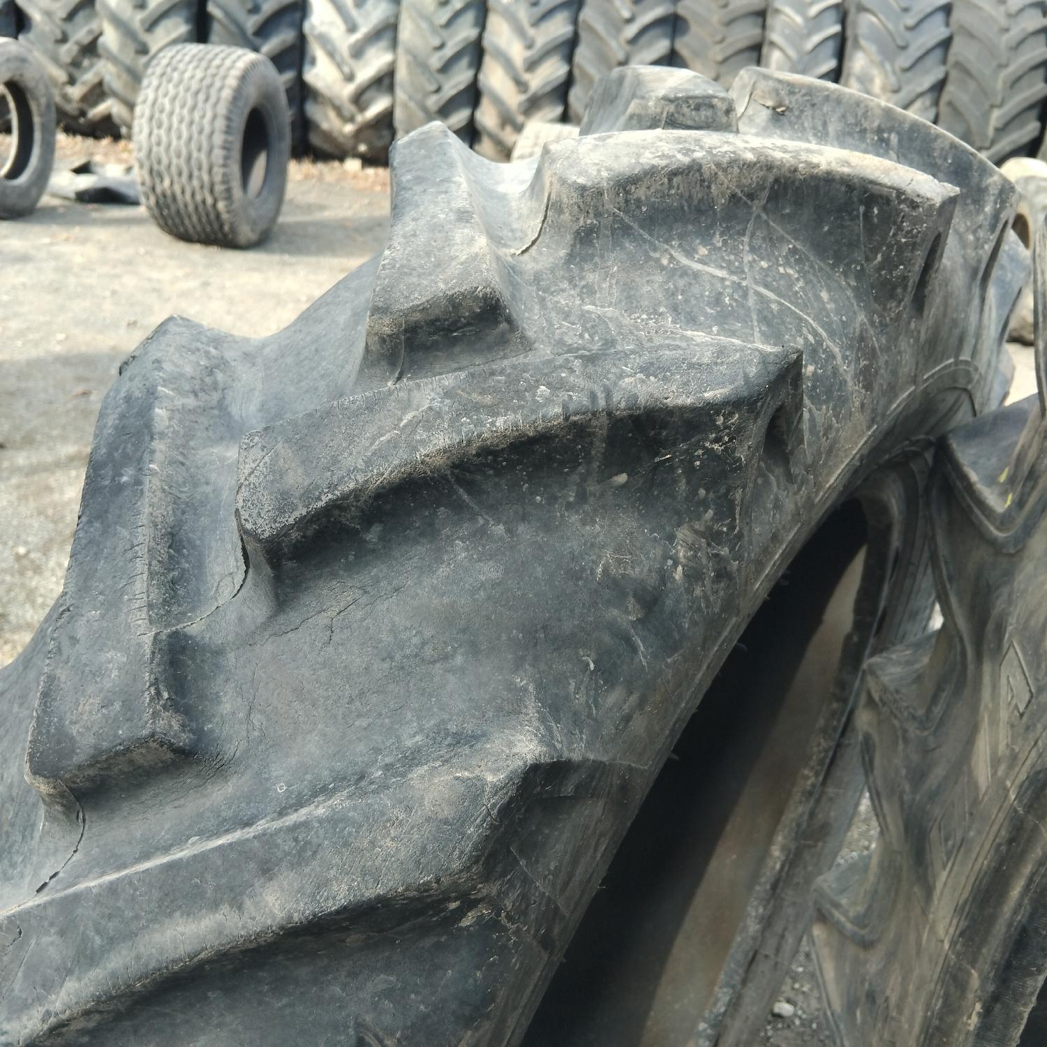  Cauciucuri 11.2-28 (280/85R28) Rekord