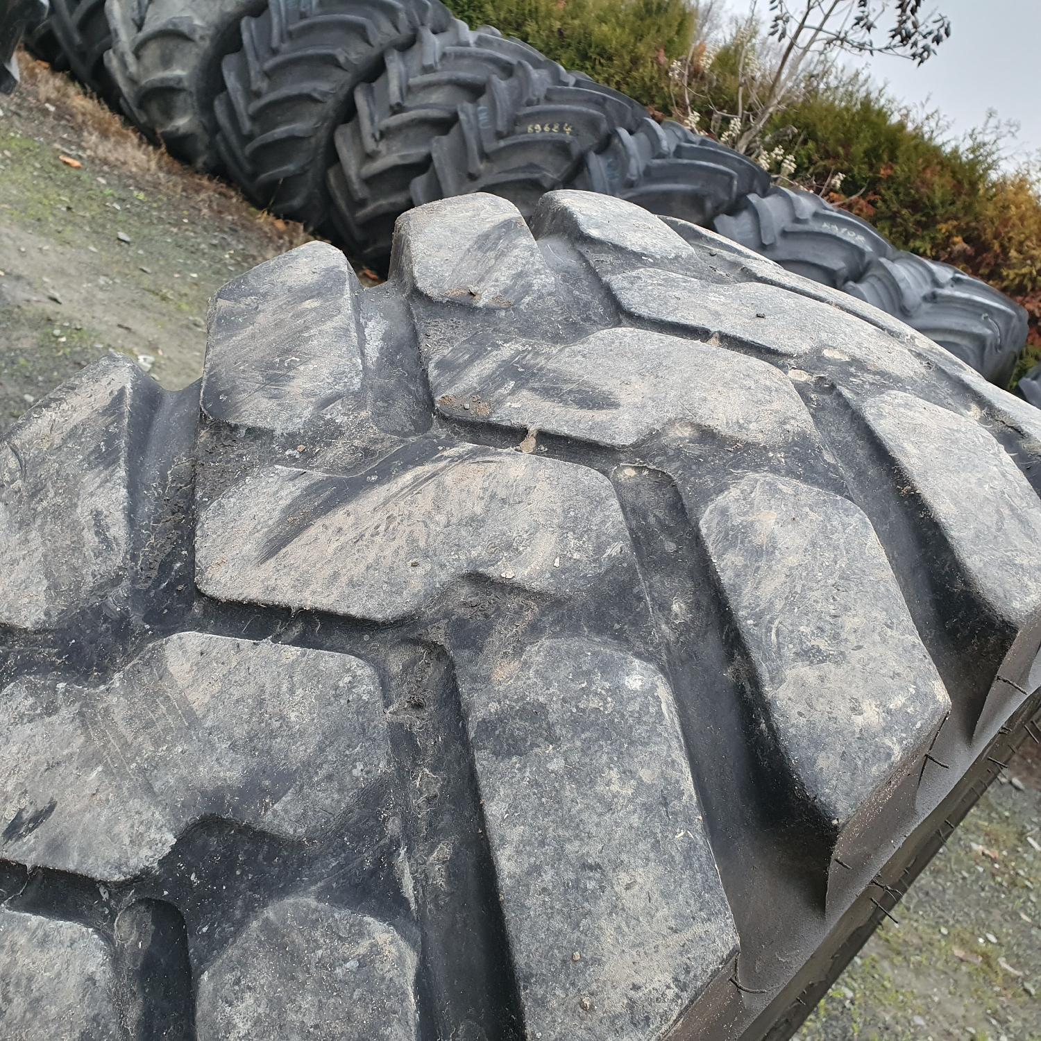  Cauciucuri 460/70R24 (17.5R24) Firestone