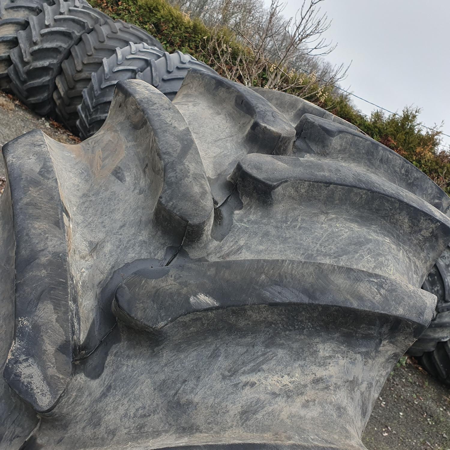  Cauciucuri 650/75R32 (24.5R32) Rosava