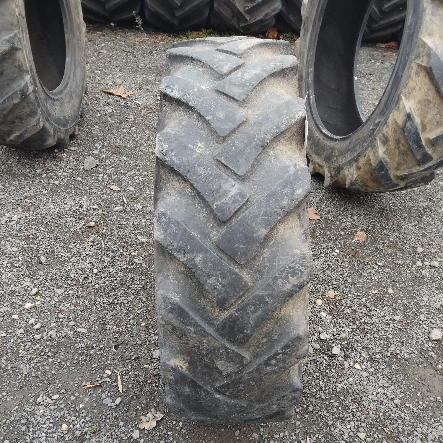  Cauciucuri 10.5-18 (10.5/80R18) Semperit