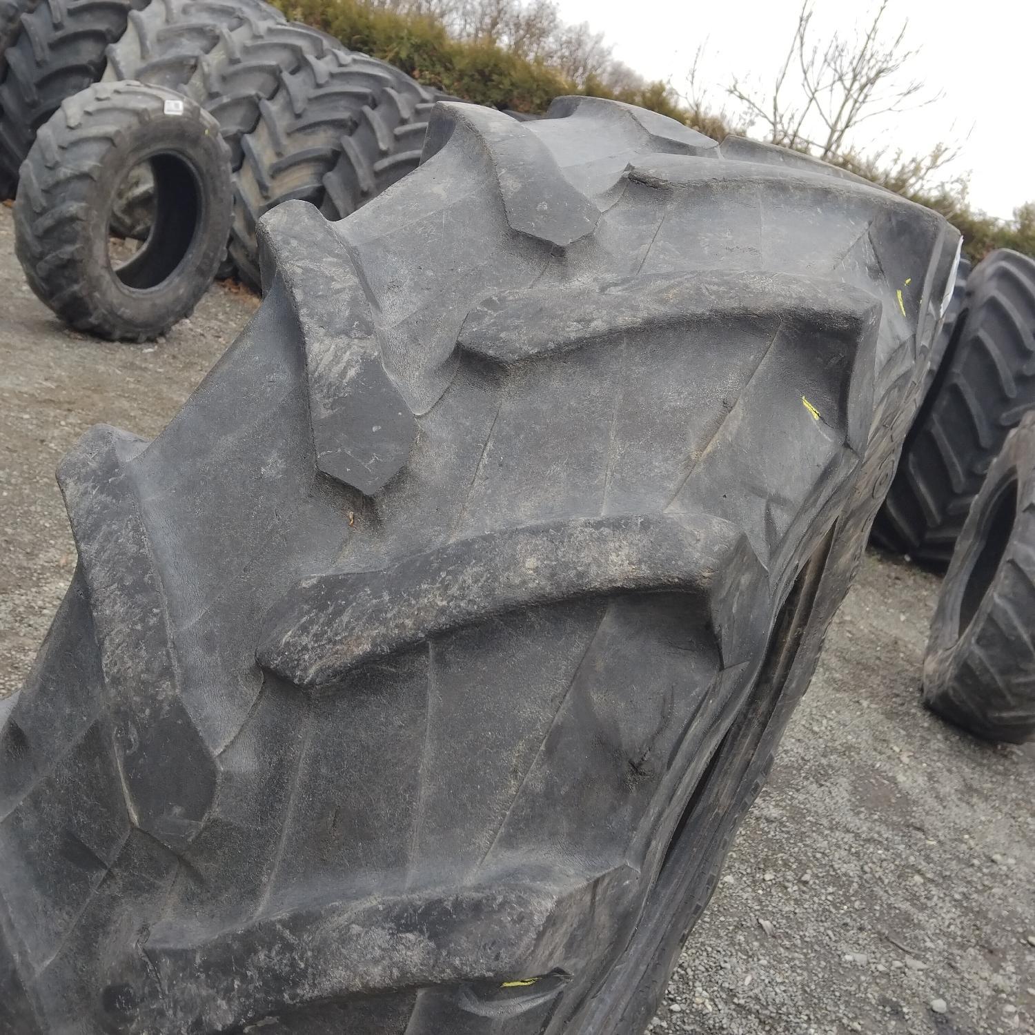  Cauciucuri 380/85R24 (14.9R24) Pirelli