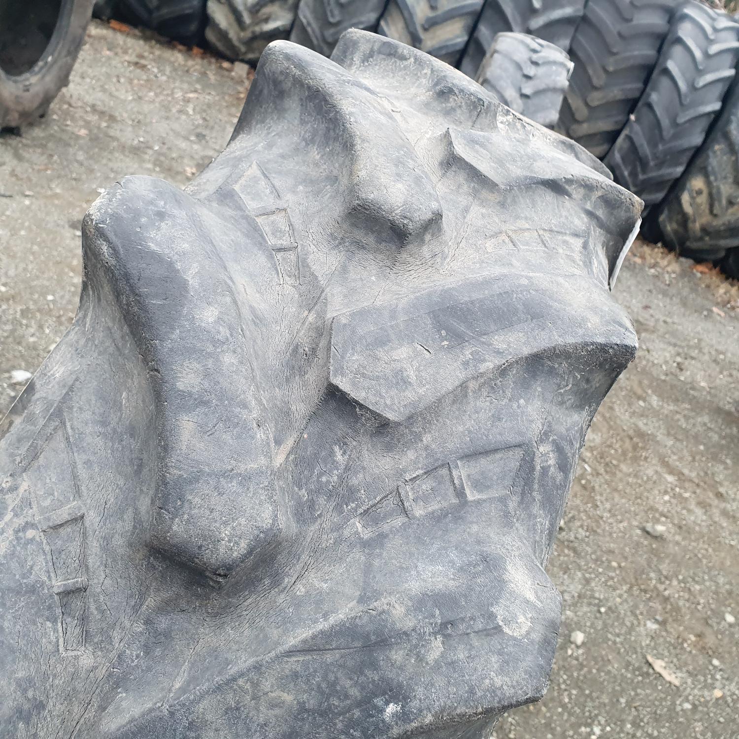  Cauciucuri 280/85R28 (11.2R28) Petlas