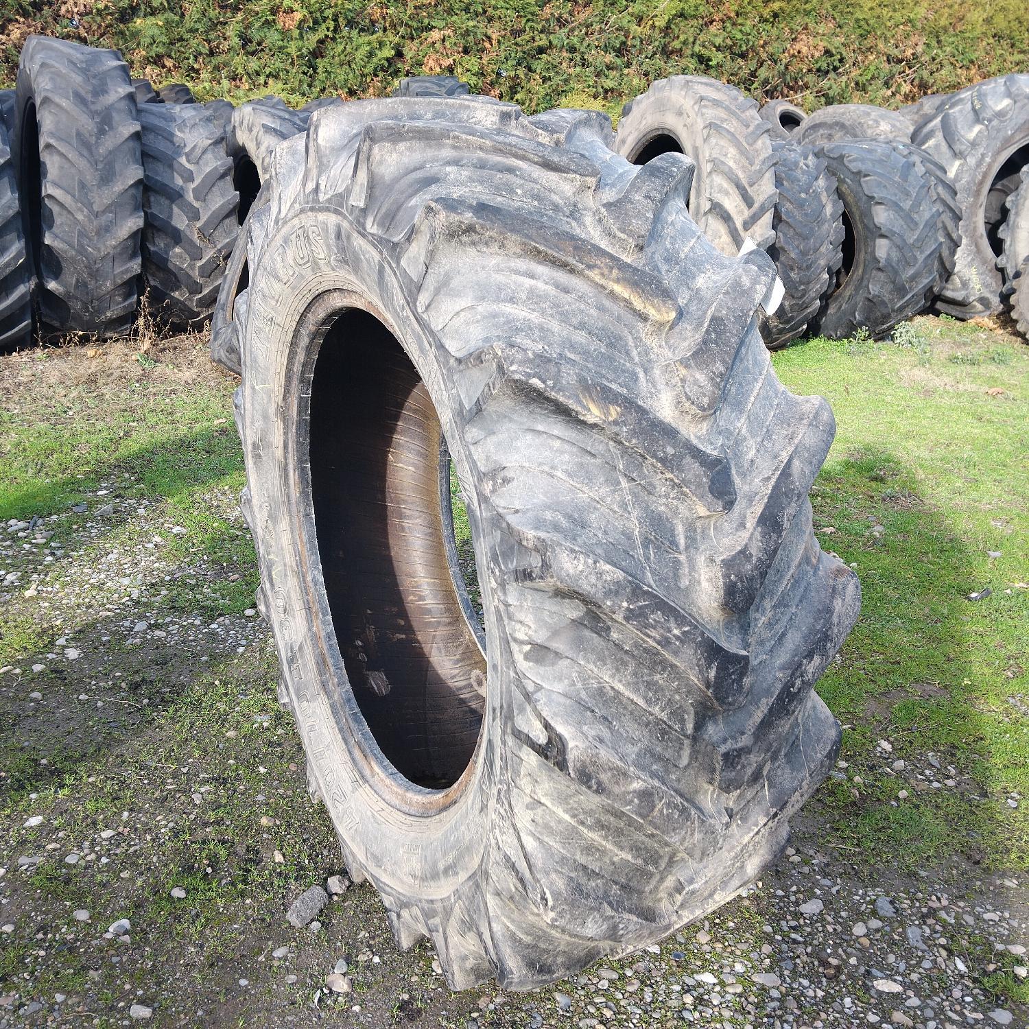  Cauciucuri 420/70R30  Taurus