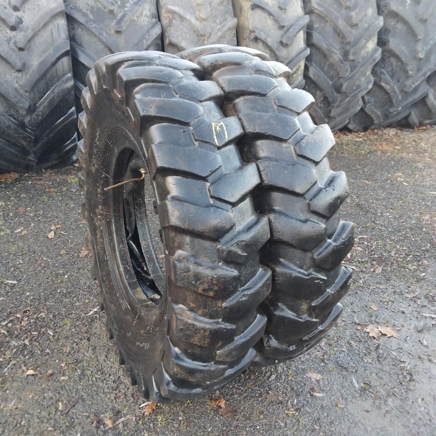  Cauciucuri 11.00-20  Bkt