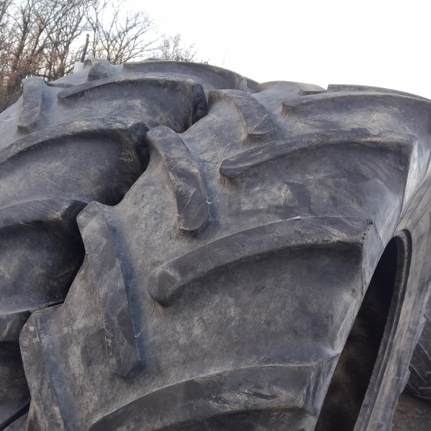  Cauciucuri 580/70R38  Uniroyal