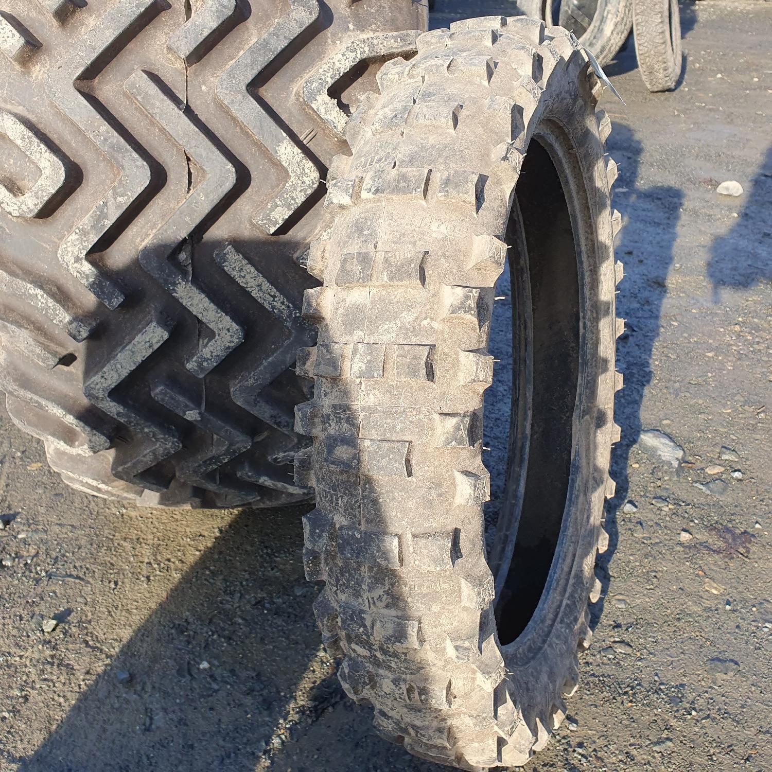  Cauciucuri 120/90-18  Mitas