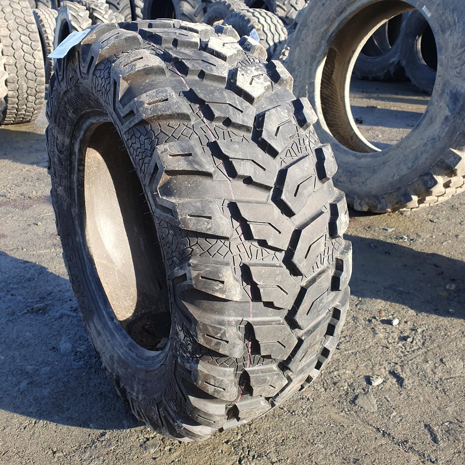  Cauciucuri 26x9.00R14  Maxxis