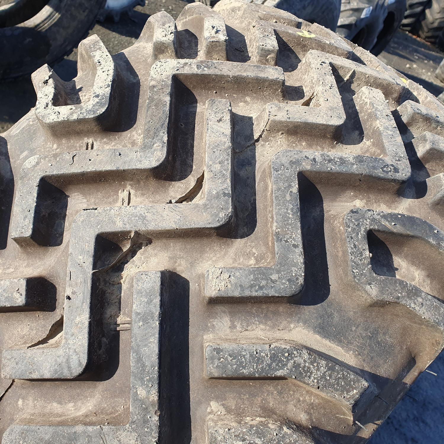  Cauciucuri 440/50R17  Bkt