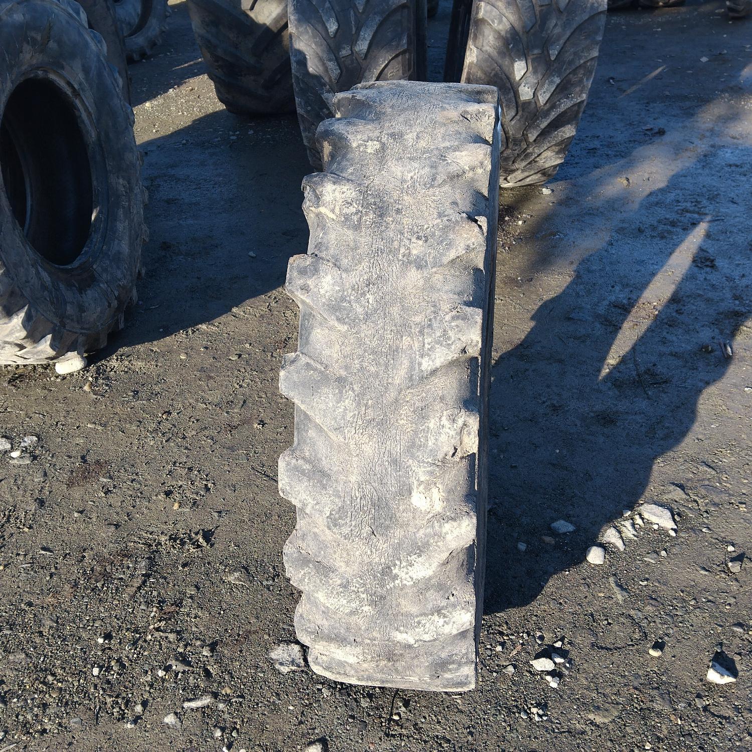  Cauciucuri 8.25-20  Mitas