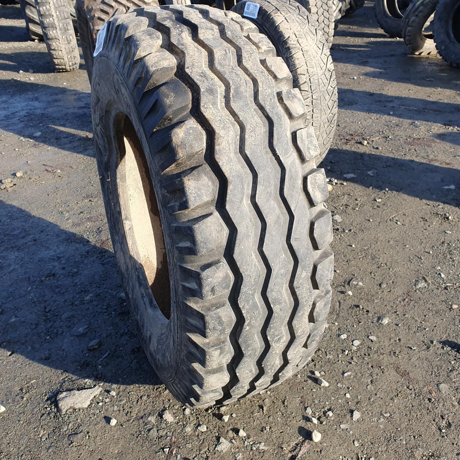  Cauciucuri 10.5/80-18 (10.5R18) Goodyear