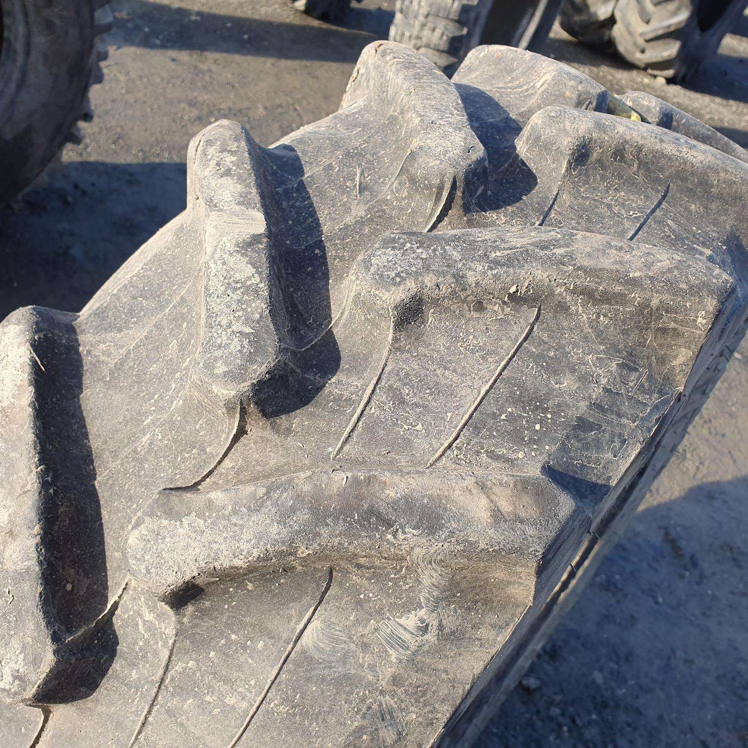  Cauciucuri 280/70R18  Trelleborg