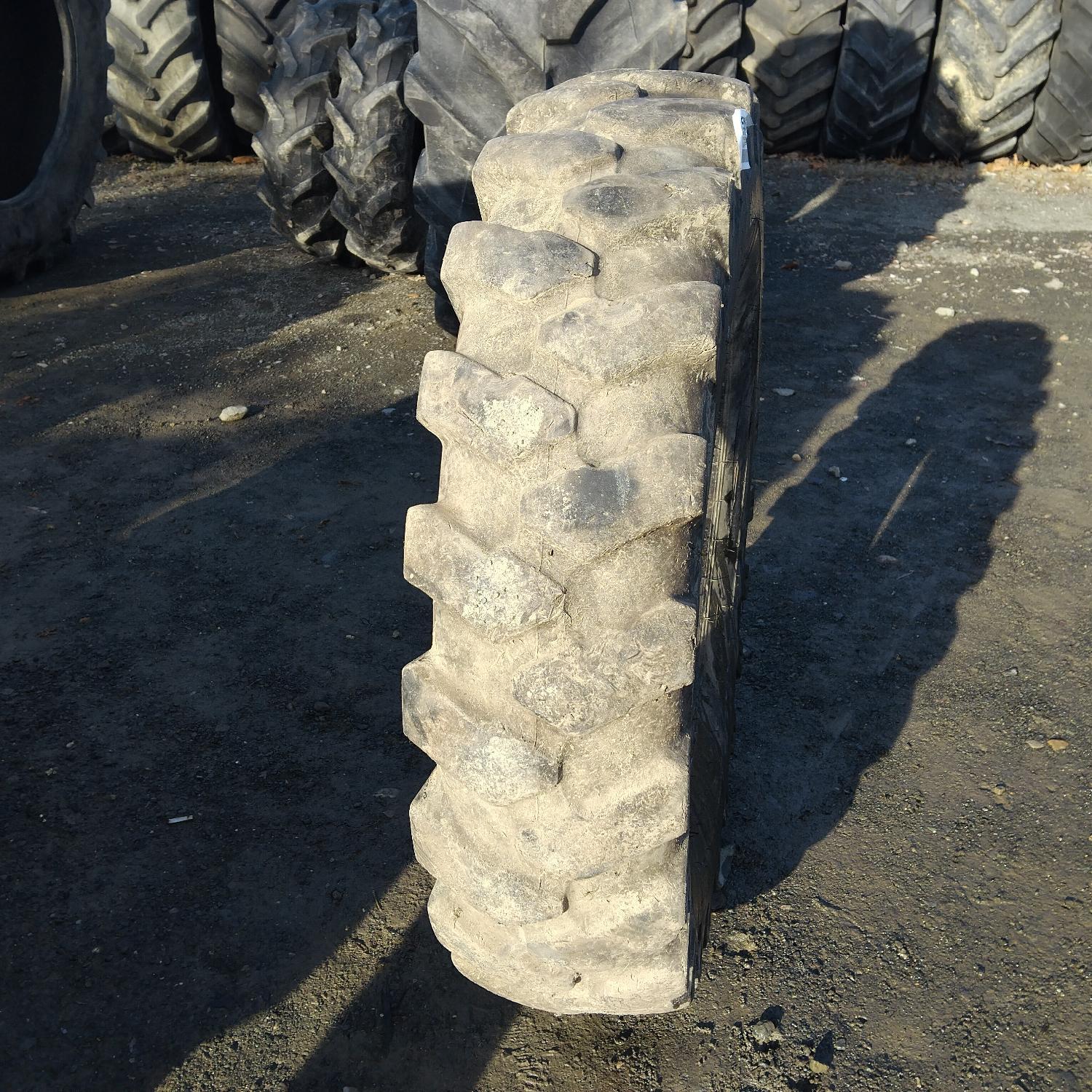  Cauciucuri 11.00-20  Bkt