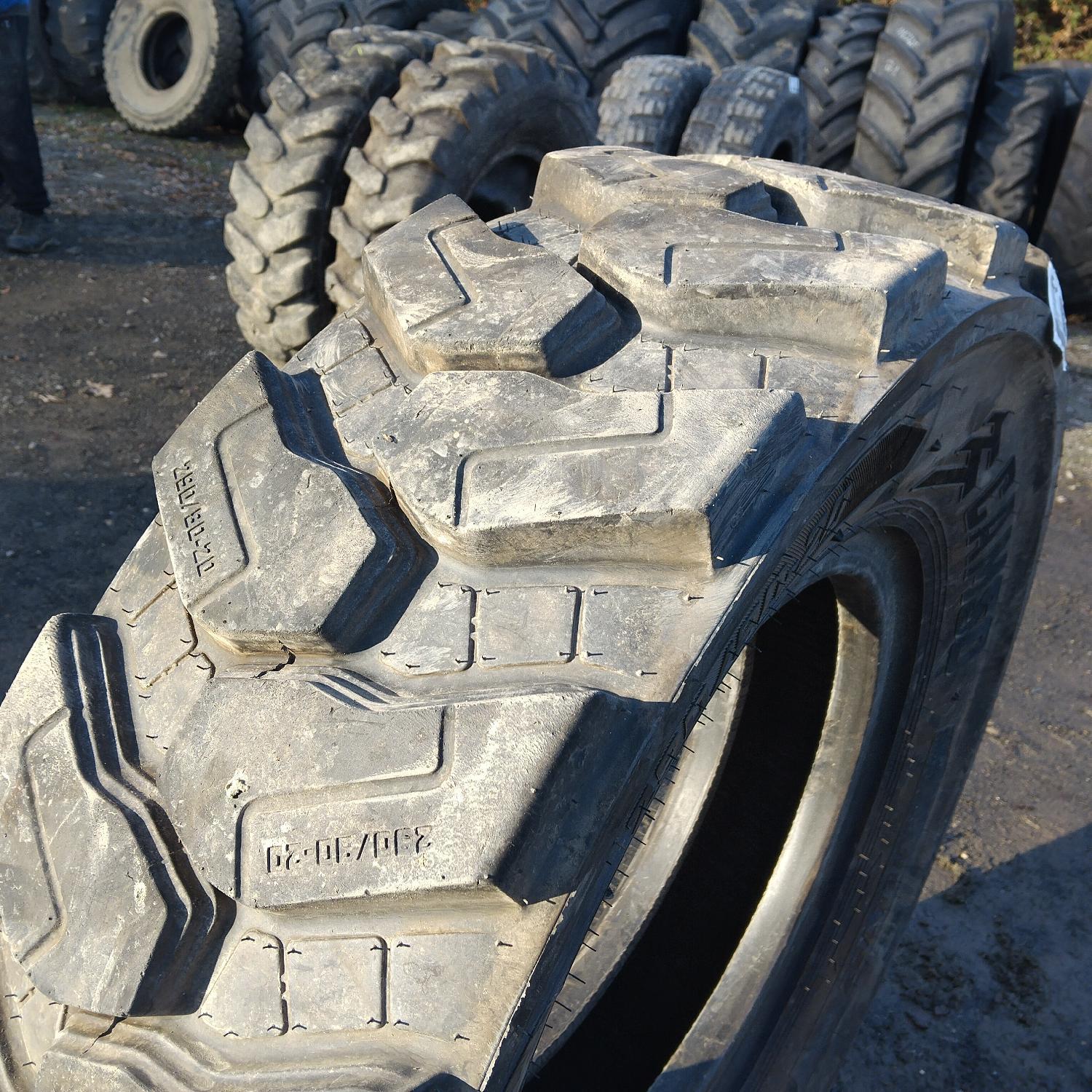  Cauciucuri 290/90-20  Camso