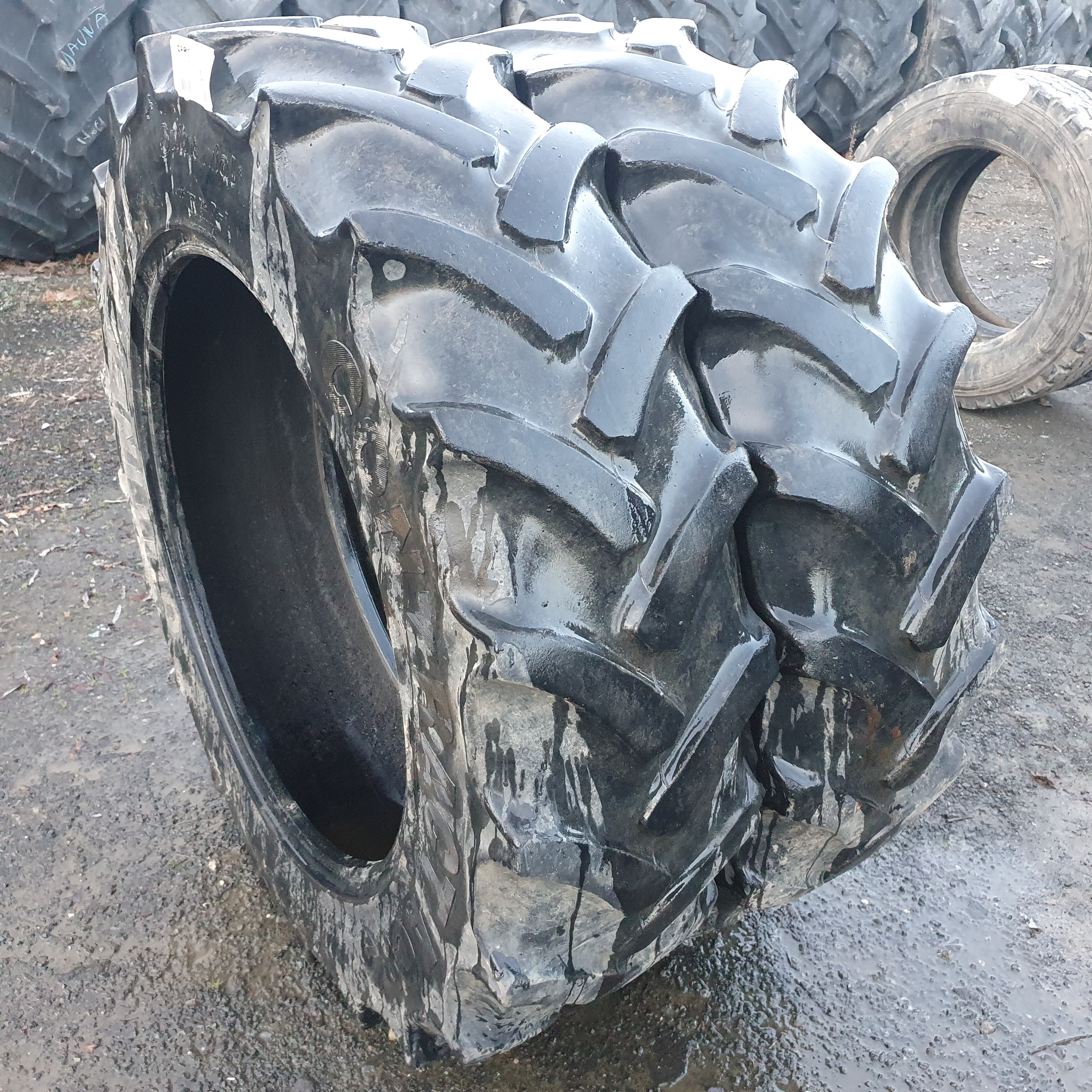  Cauciucuri 280/85R28 (11.2R28) Continental