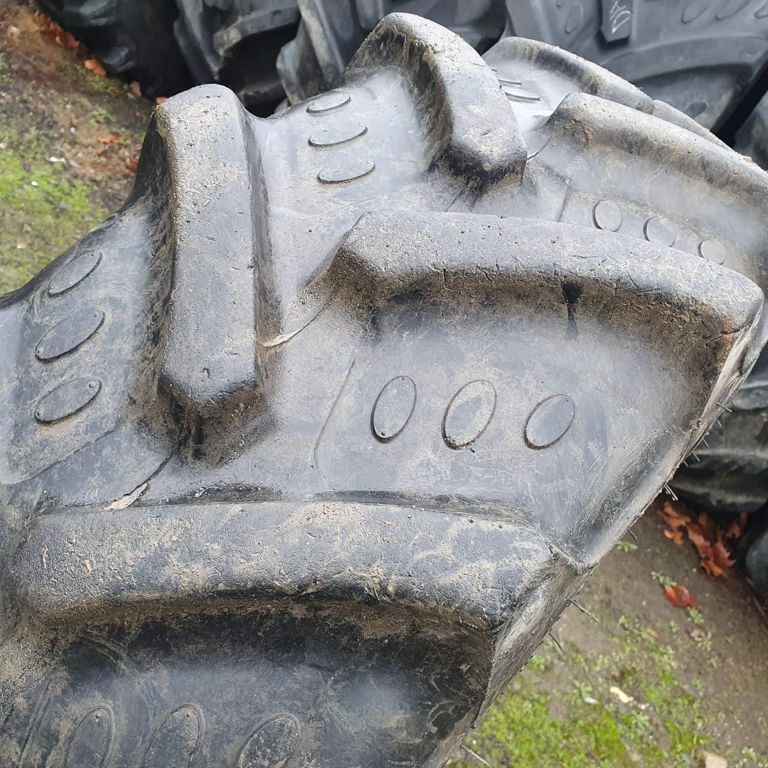  Cauciucuri 320/85R24 (12.4R24) Bkt