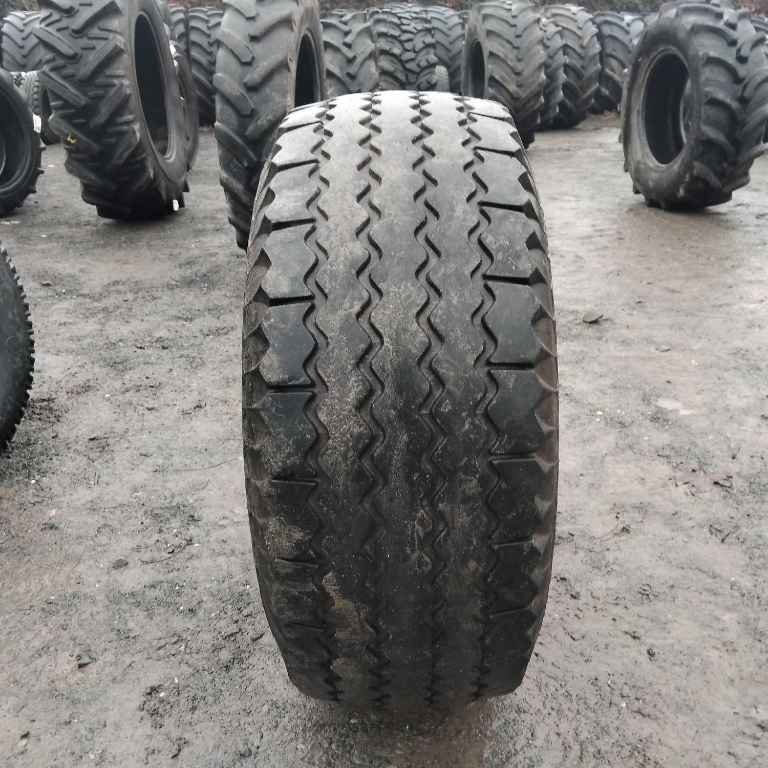  Cauciucuri 11.5/80-15.3  Vredestein