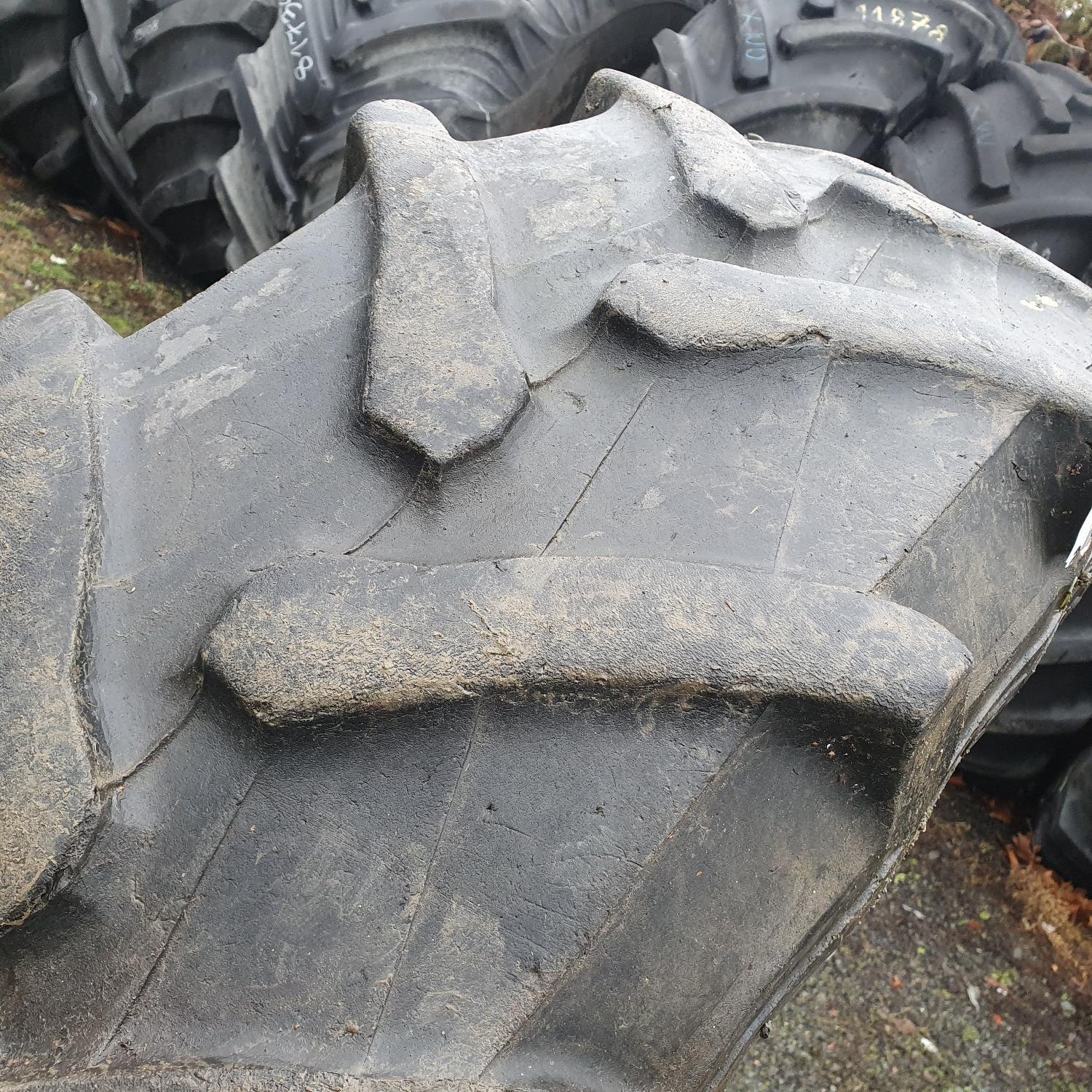  Cauciucuri 380/85R24 (14.9R24) Pirelli