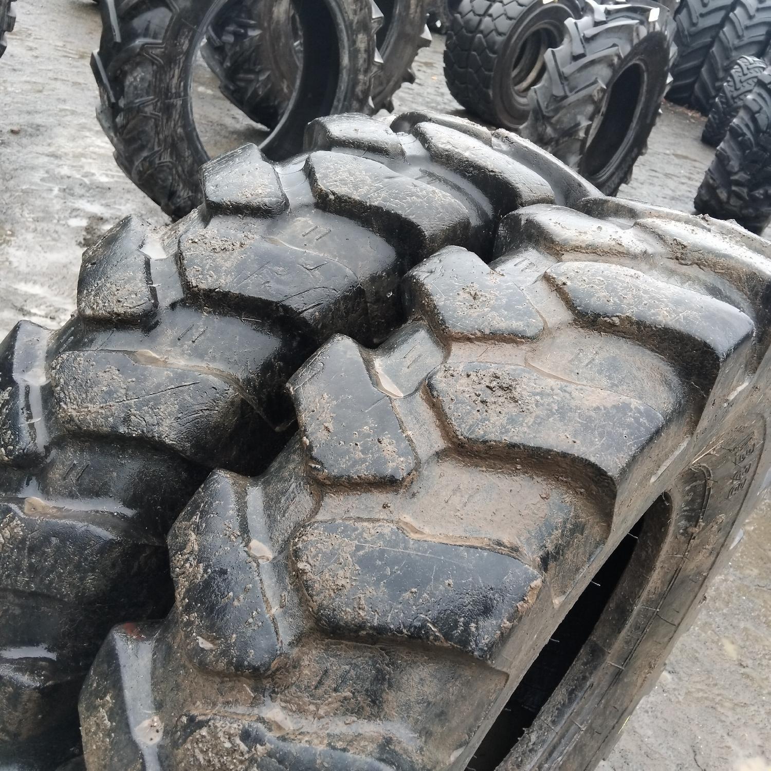  Cauciucuri 11.00-20  Liebherr