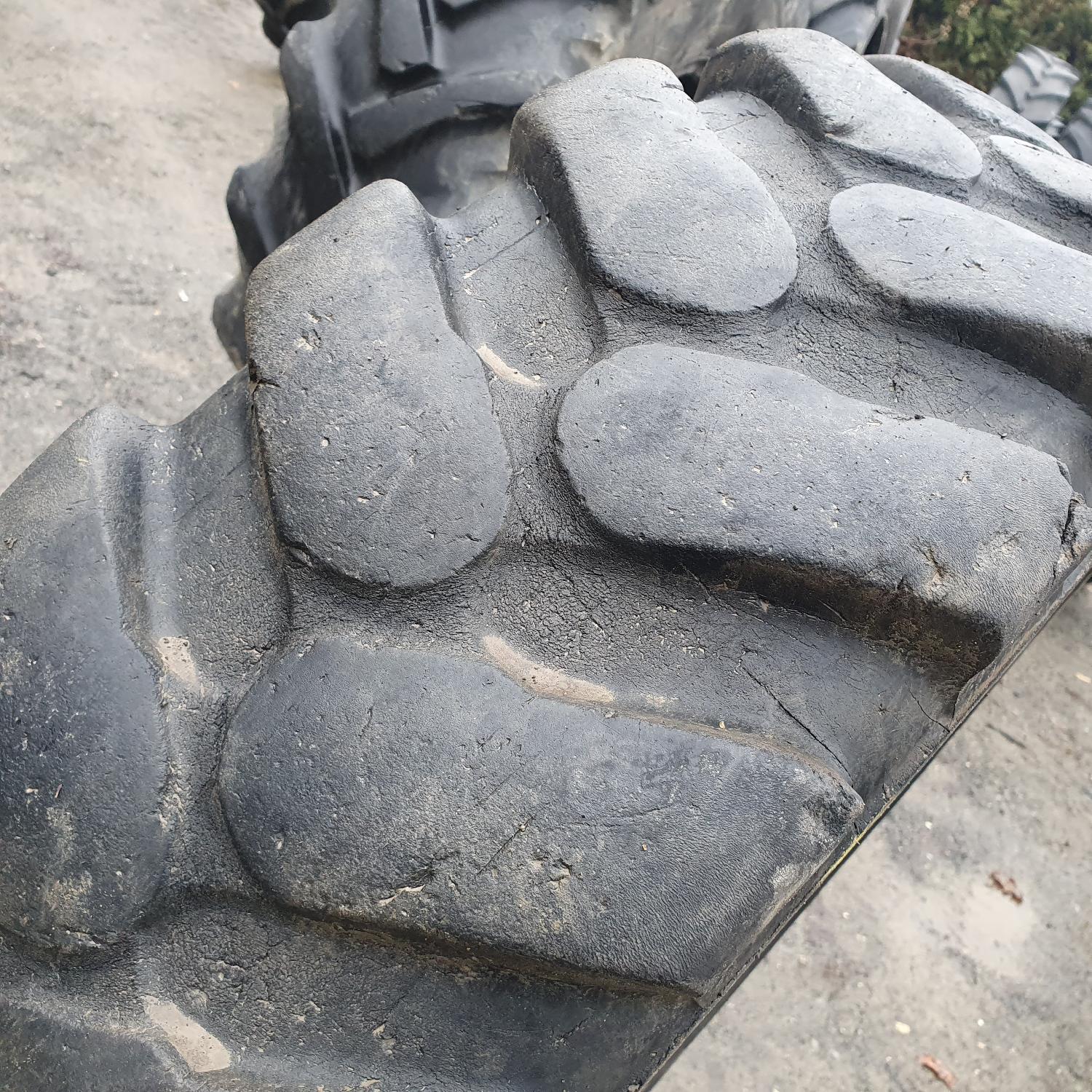  Cauciucuri 10.00-20  Camso