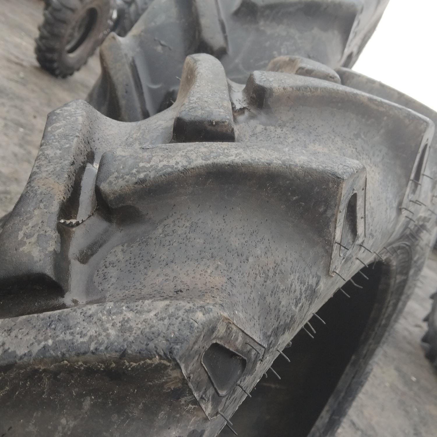  Cauciucuri 8.3-24 (8R24) Bkt