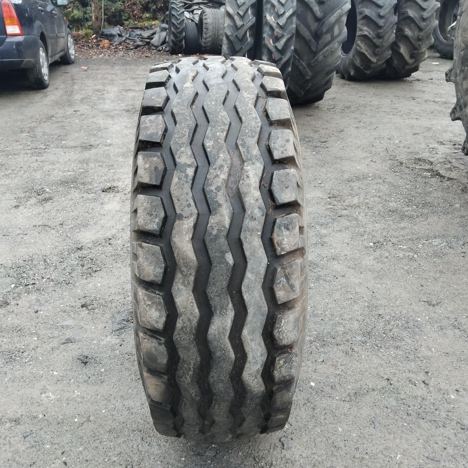  Cauciucuri 11.5/80-15.3  Semperit