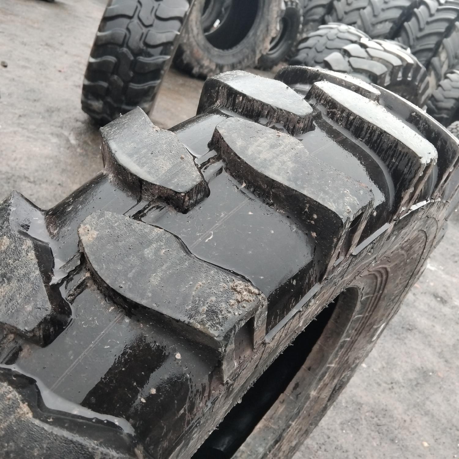  Cauciucuri 9.00-20  Grearoad