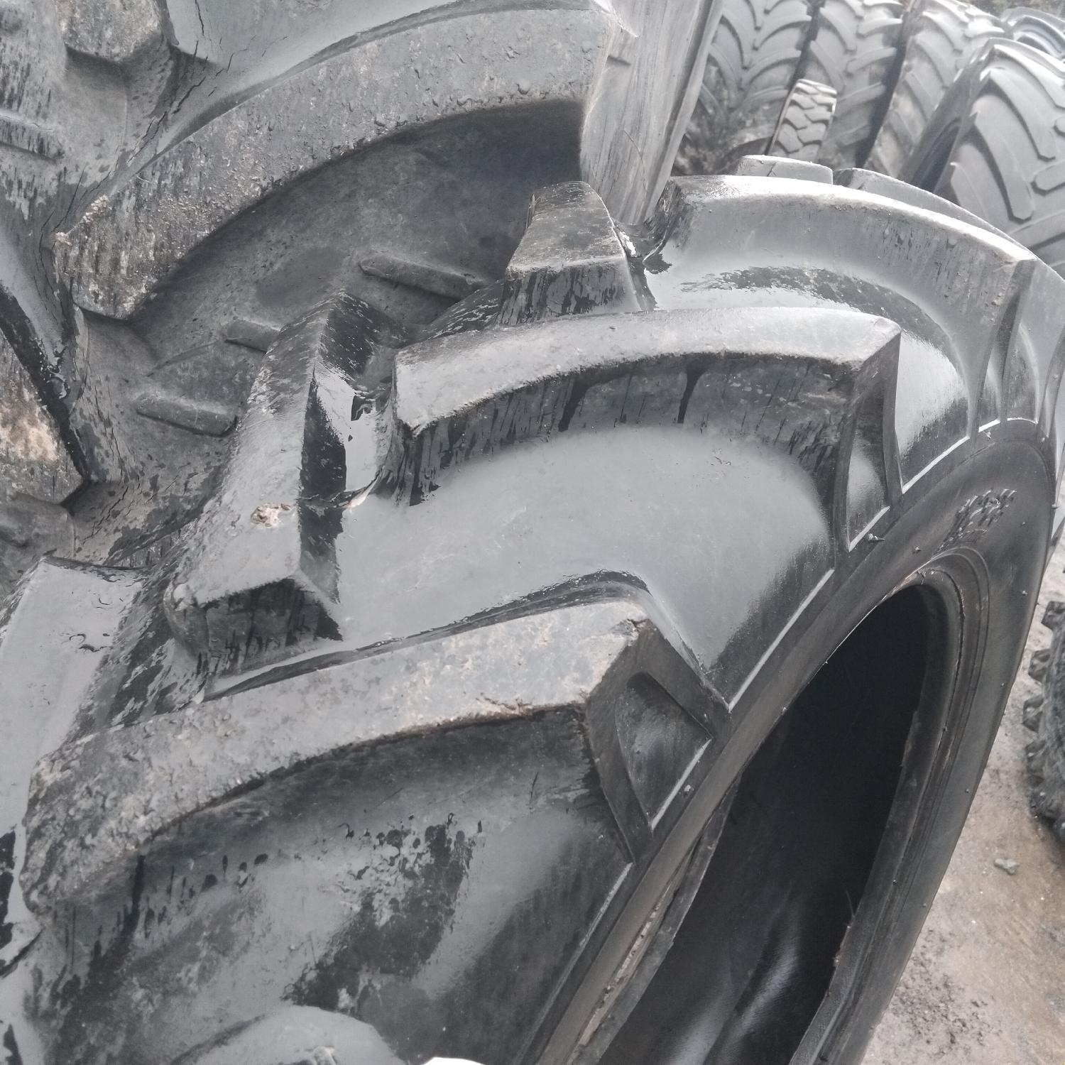  Cauciucuri 11.2-28 (280/85R28) Rekord