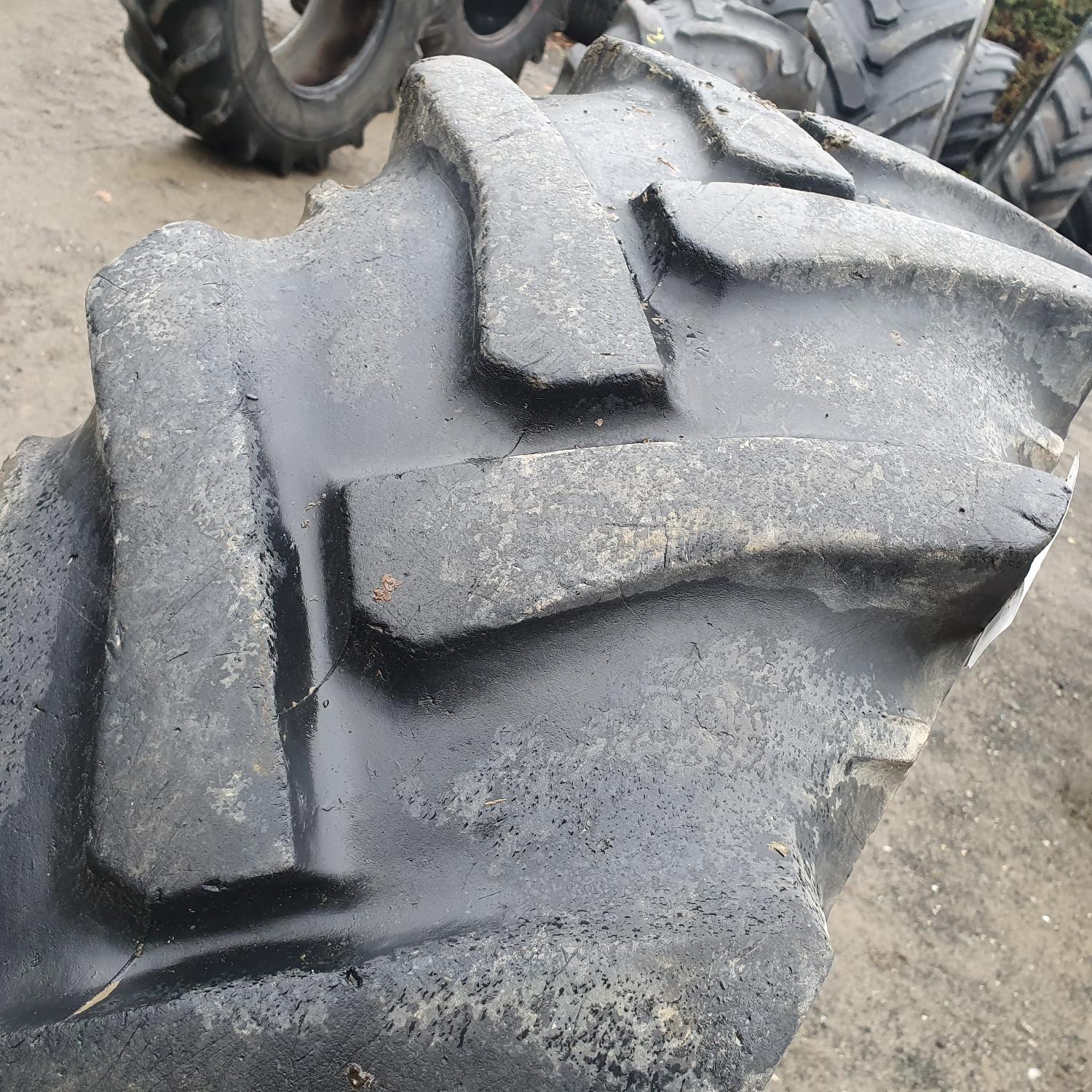  Cauciucuri 14.9R24 (380/85R24) Kormoran